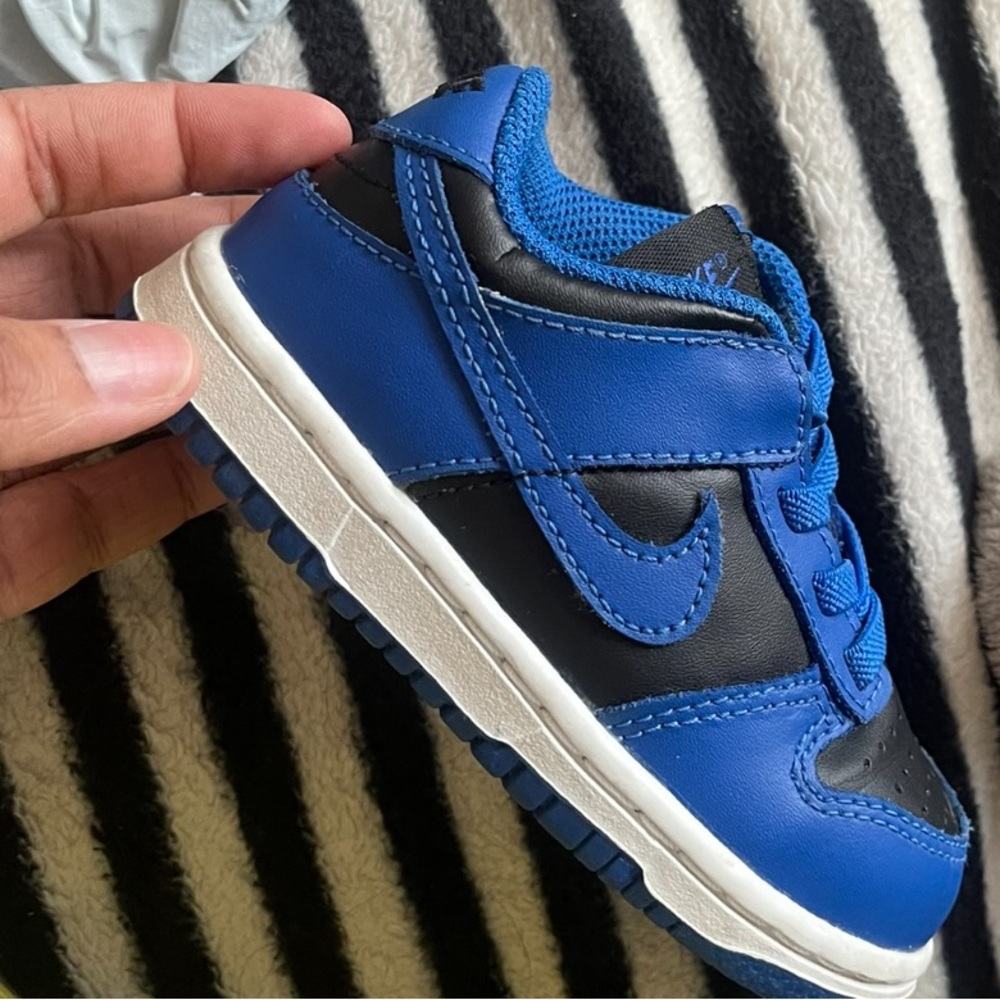 NIKE DUNK SIZE 7C Condition: 9/10